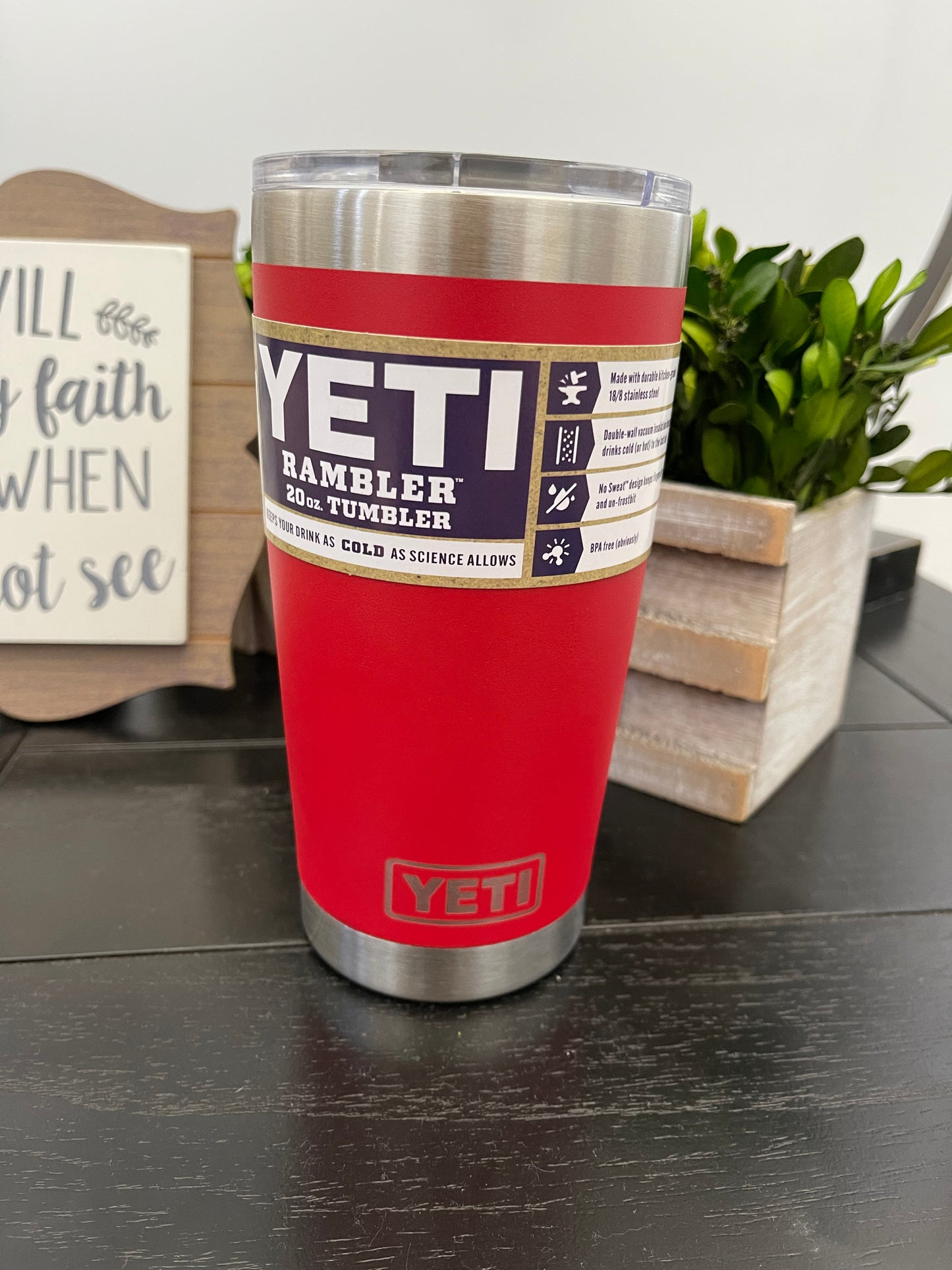 Yeti 20oz with magnetic lid