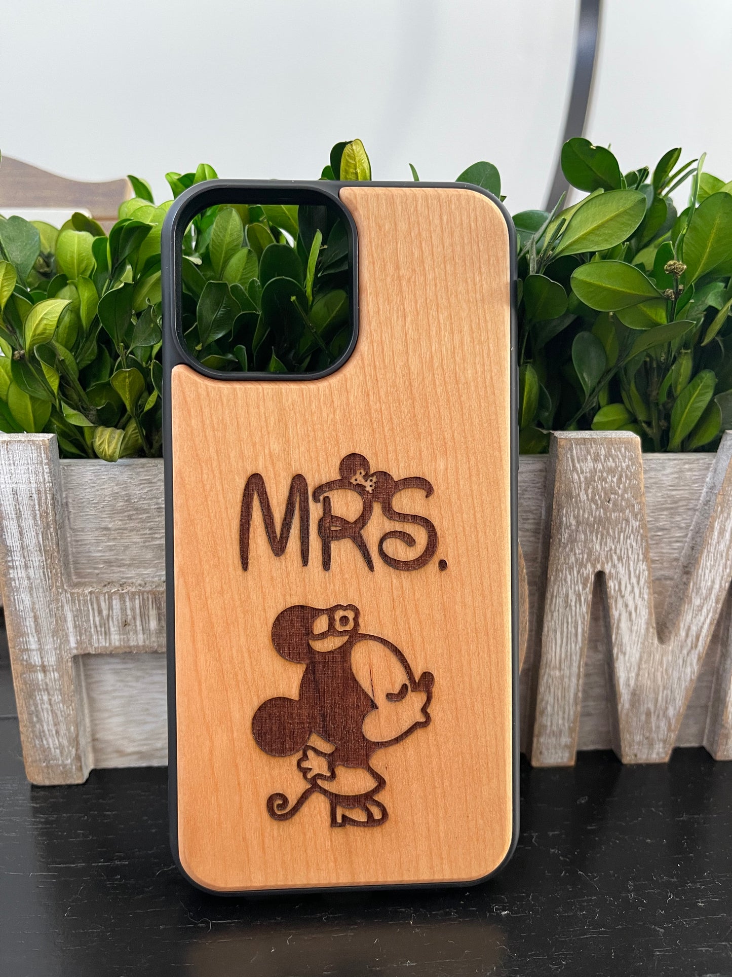 Cherry wood case for iphone 12-17 laser engraved