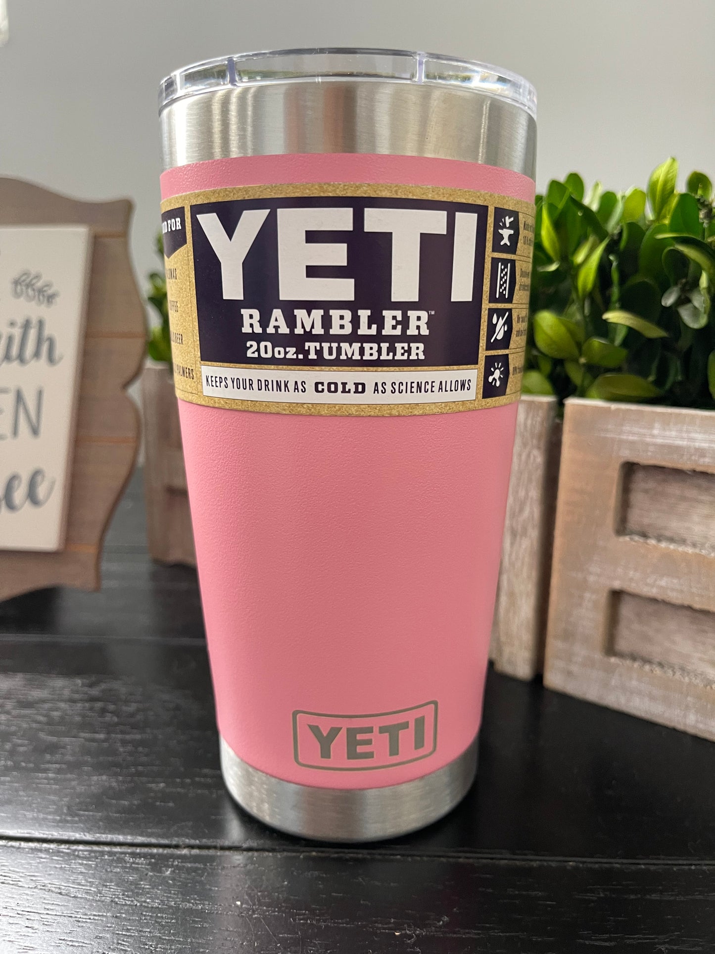 Yeti 20oz with magnetic lid