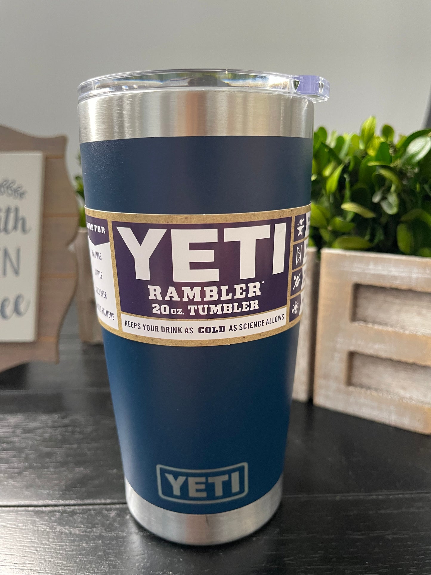 Yeti 20oz with magnetic lid